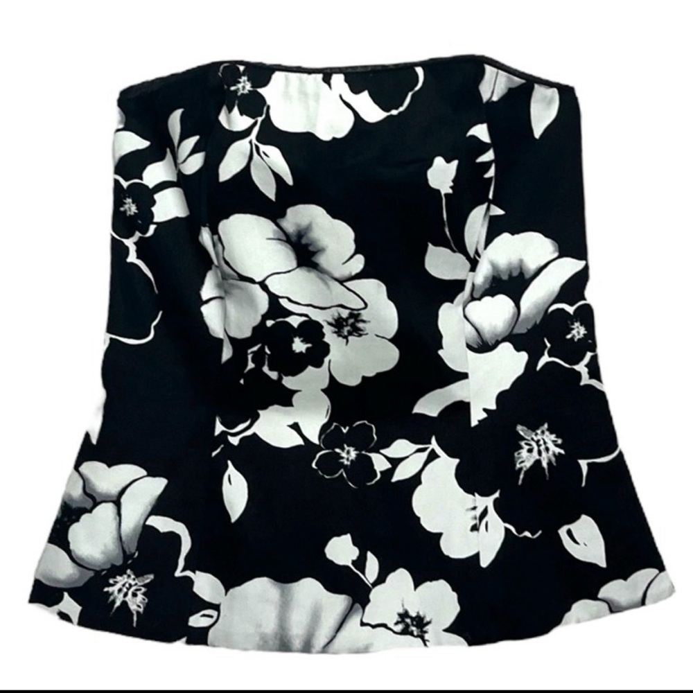 White House Black Market Womens
00 Strapless Corset Style Top Black
White Floral